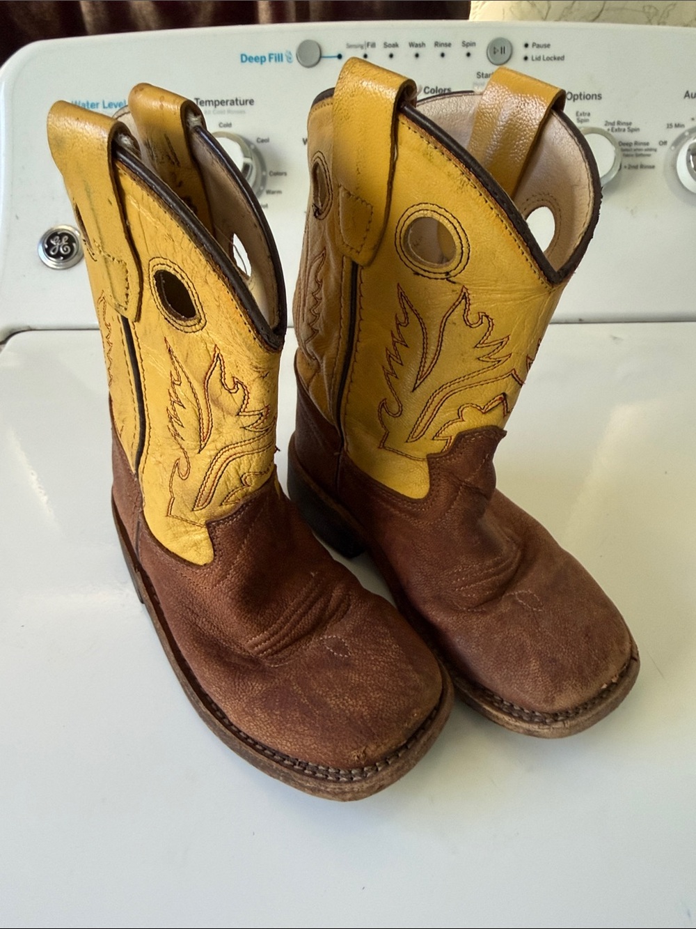 Old west distressed children’s cowboy boots size toddler